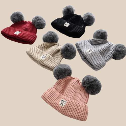 Bonnet Enfant en Laine Douce avec Double Pompons