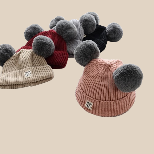 Bonnet Enfant en Laine Douce avec Double Pompons