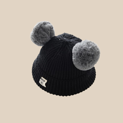 Bonnet Enfant en Laine Douce avec Double Pompons